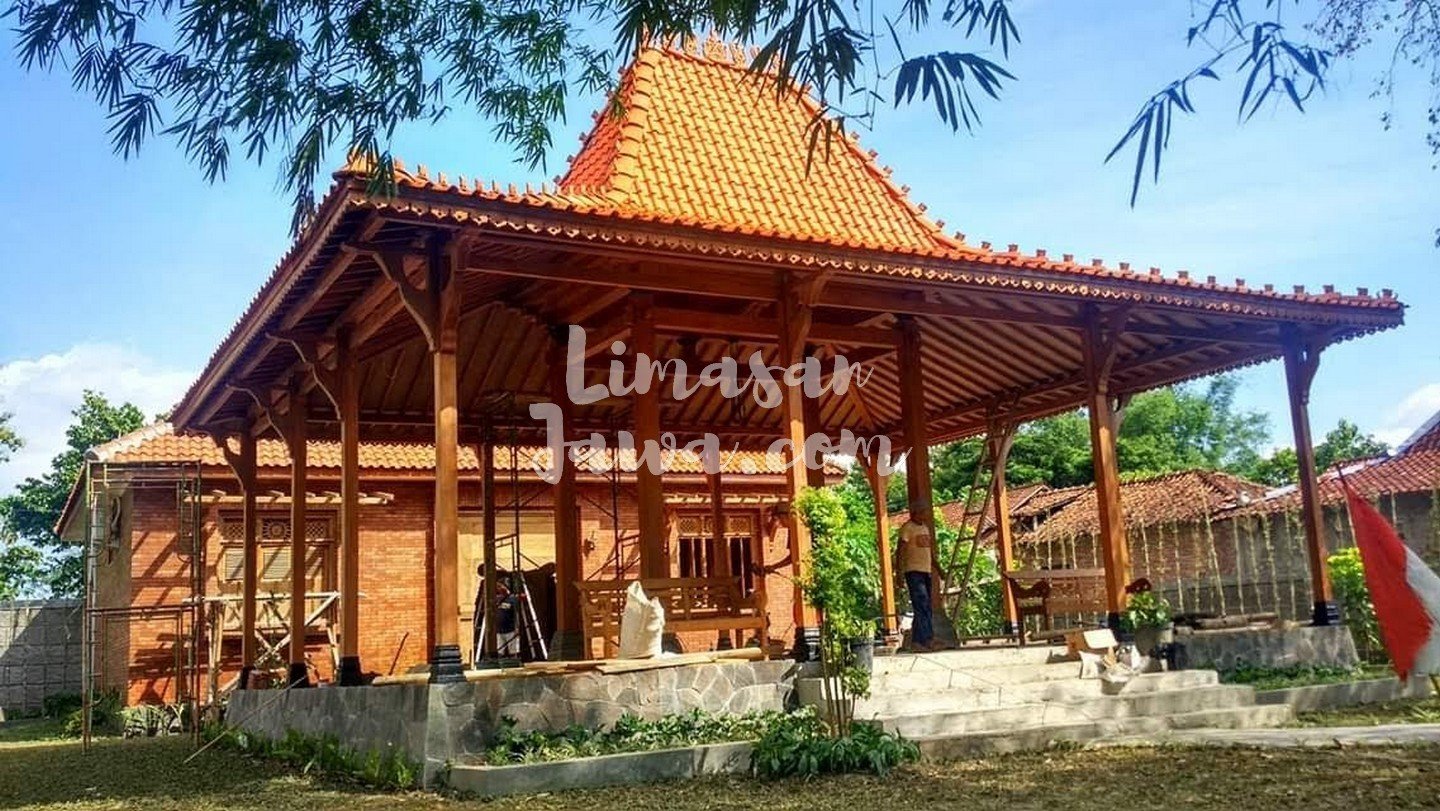 jual rumah  joglo  119 Jual Rumah  Joglo  Limasan Kayu  